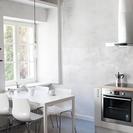 Old Town Quiet And Spacious Studio With Communal Closed Yard *